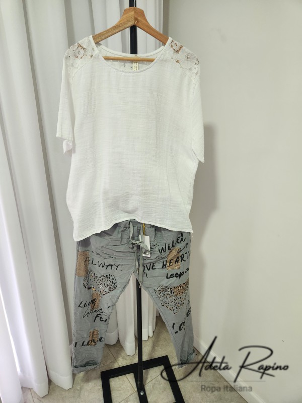 Babucha con detalles al frente + Remera con mangas