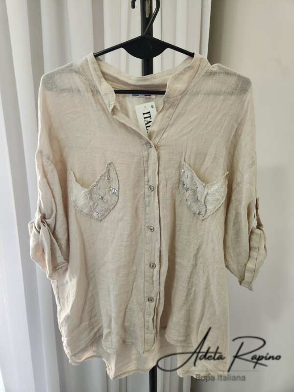 Camisa con bolsillos de corazones