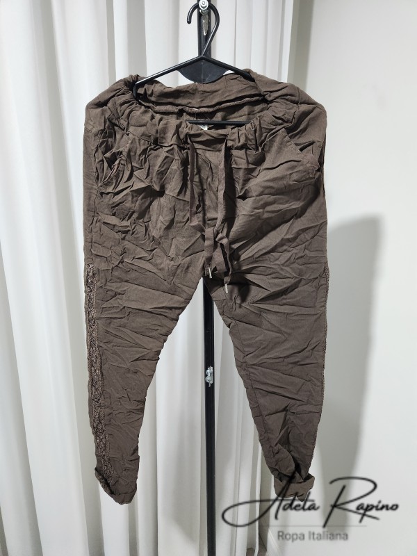 Babucha con detalle en las piernas