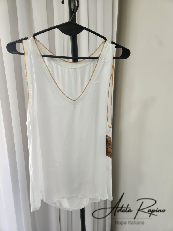 Musculosa con borde cuello dorado