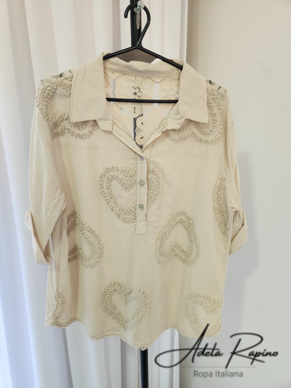 Camisola con detalle de corazones