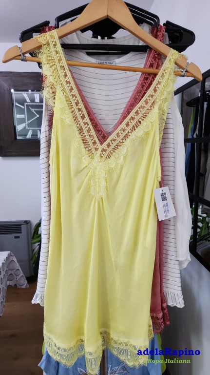 Musculosa con Encaje